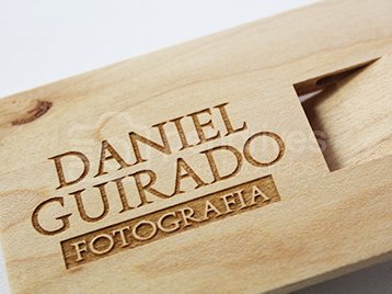 Daniel Guirado Fotografía USB Wood Card 001