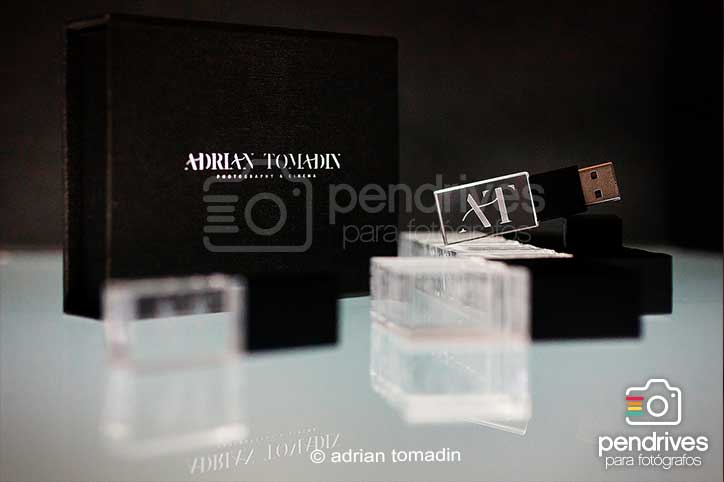 Adrian Tomadin Cristal Avec Boîte 001